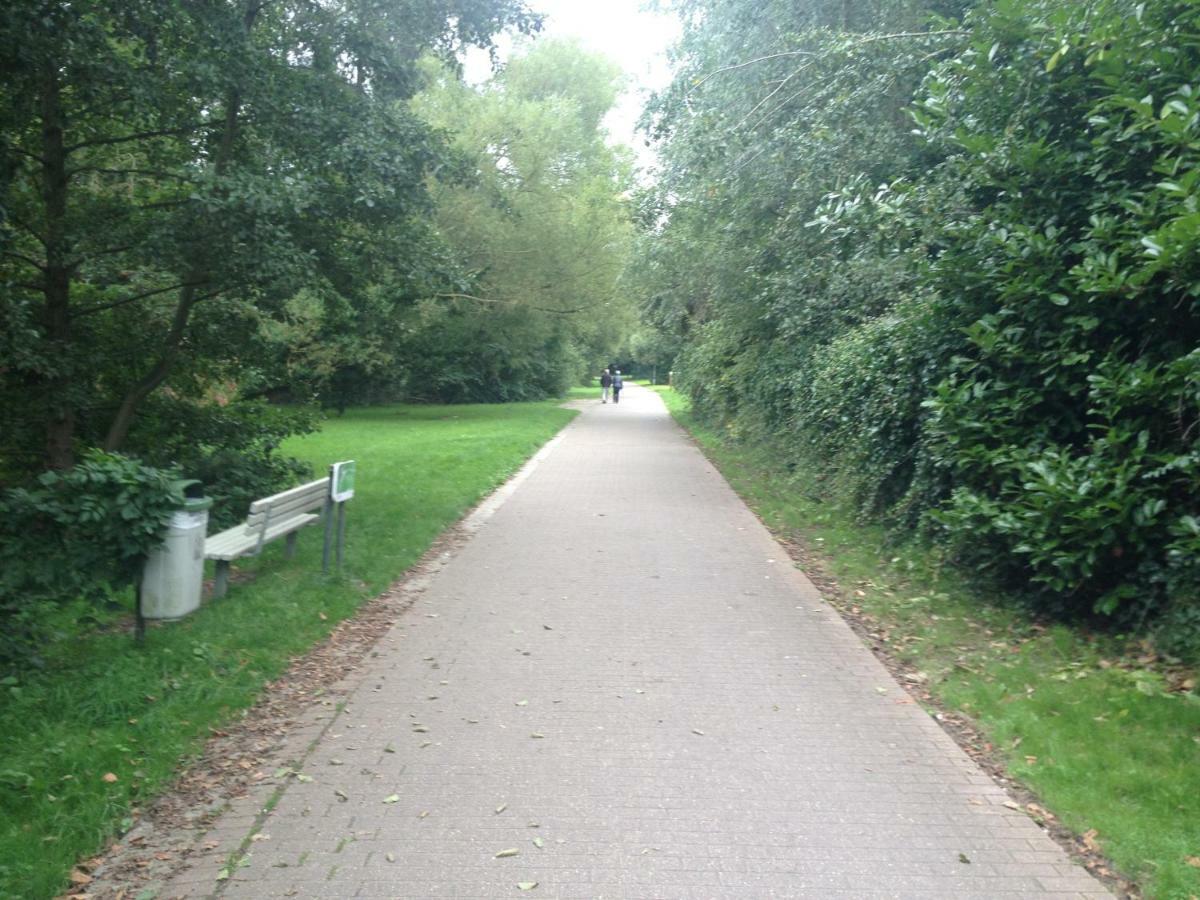 Lake Park Berlare 外观 照片